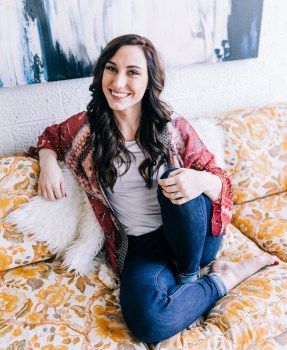 Meet the copywriter for photographers.